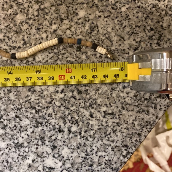 Vintage multicolored puka shell necklace - 18” - Picture 4 of 5